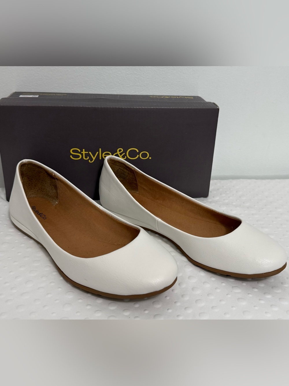 Style & Co Elsaa off white flats size 9